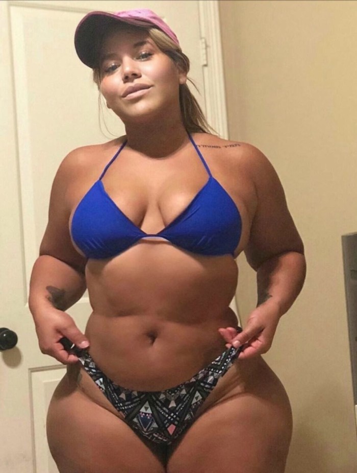Girls with wide hips in swimsuits