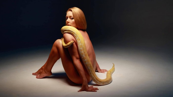 Tina Karol was exposed