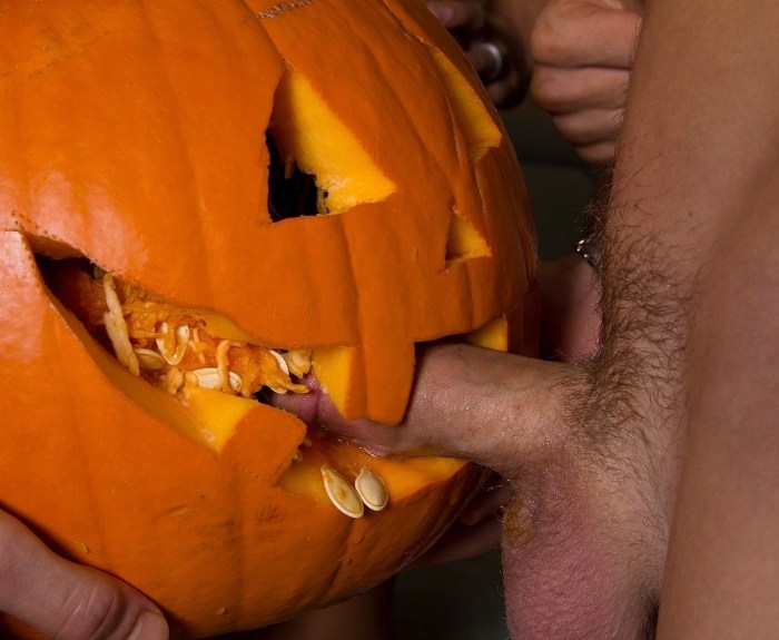 Fisting with huge vegetables