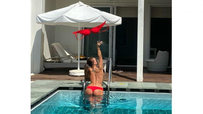 Yana Koshkina Plovy