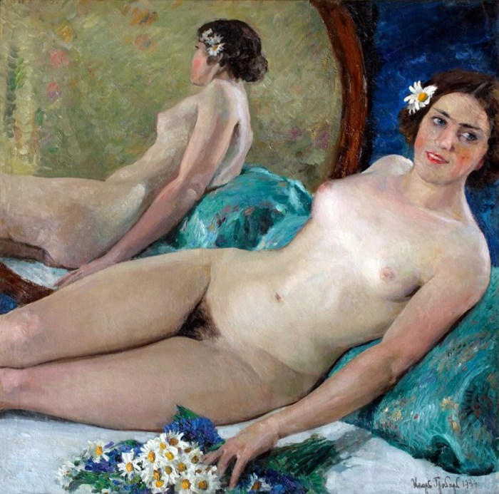 Beauties show their charms