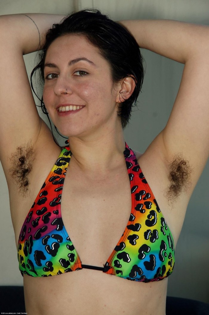 The armpits of the girls are beautiful
