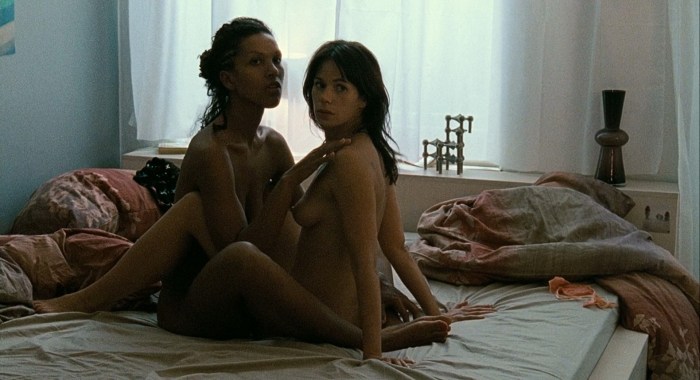 Laura Haddok demons da Vinci naked