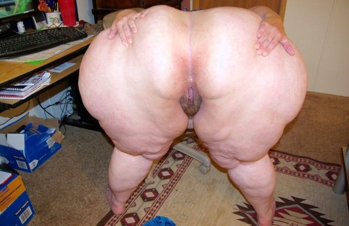 Naked asses of thick old women