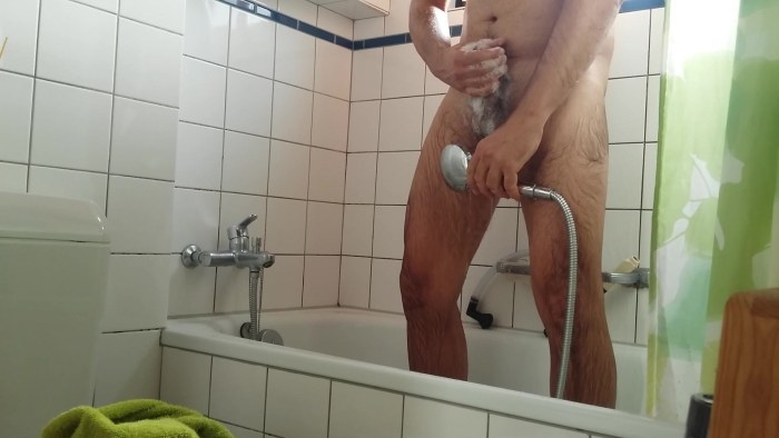 Naked in the shower blowjob, sperm