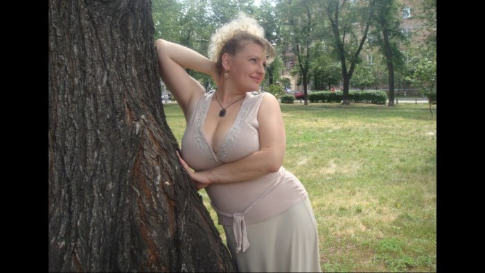 RUSIAN MOM Olga Dora