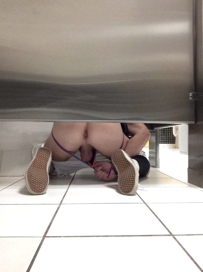 Skinny Twink Fucking a Gay in Public Toilet