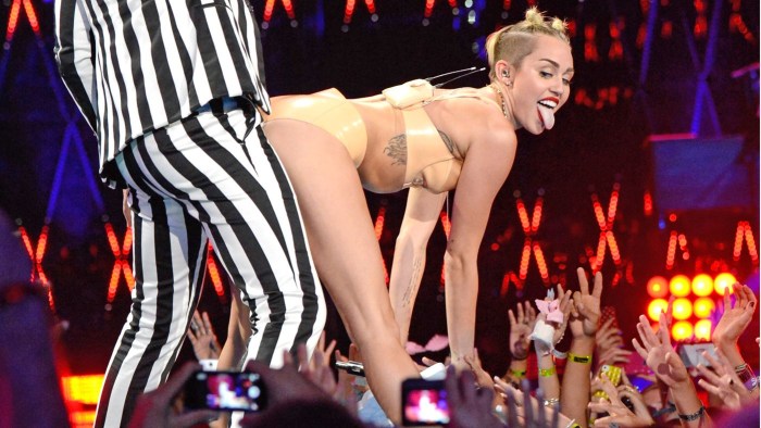 Miley Cyrus Tverk