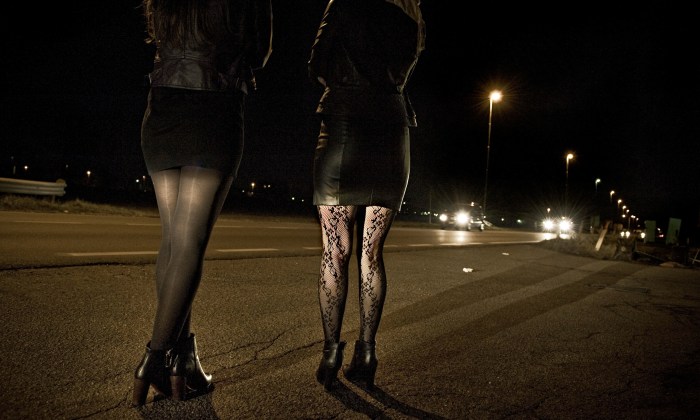 Dogging Khotvyuf car publicly