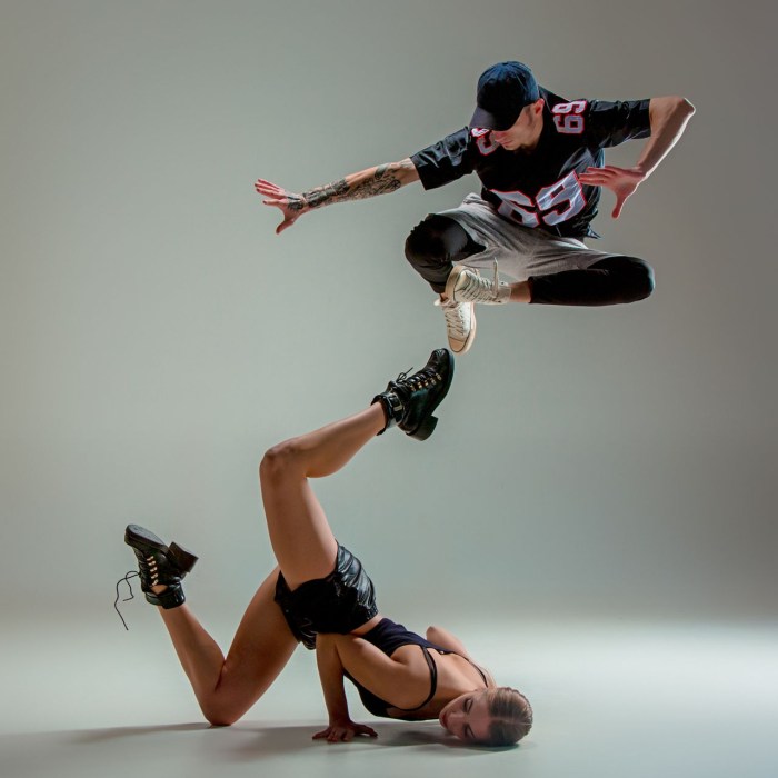 Girls against boys Dancing