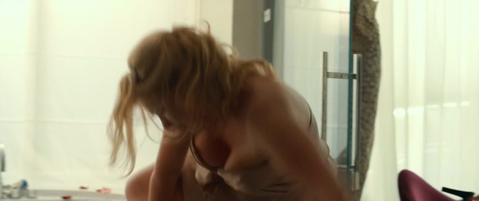 Yana Koshkina Erotic scenes