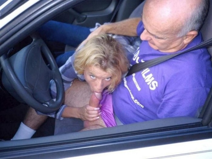 Fuck in the car amateur