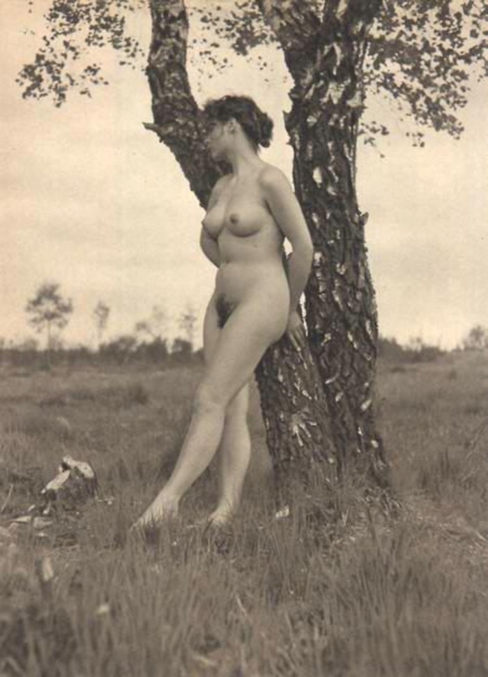 Retro naked women in nature