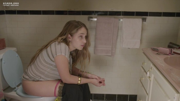Girls on toilets in films