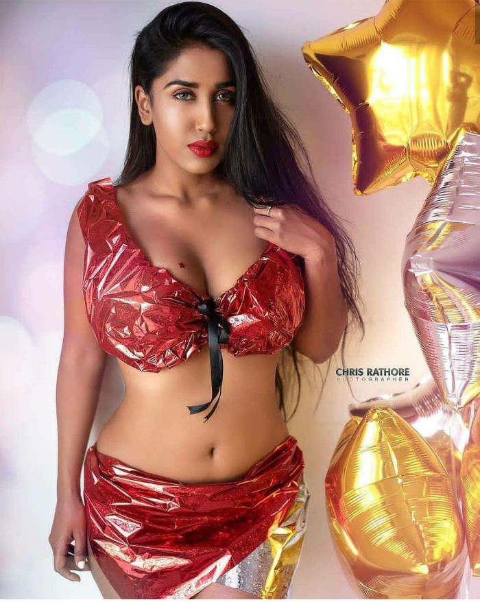 Eastern women Big Basty
