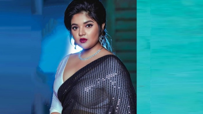Mujra Tits