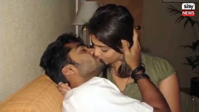 Pakistani Kiss