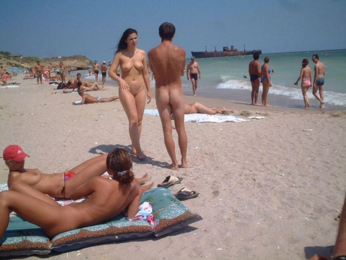 Random anal on the beach