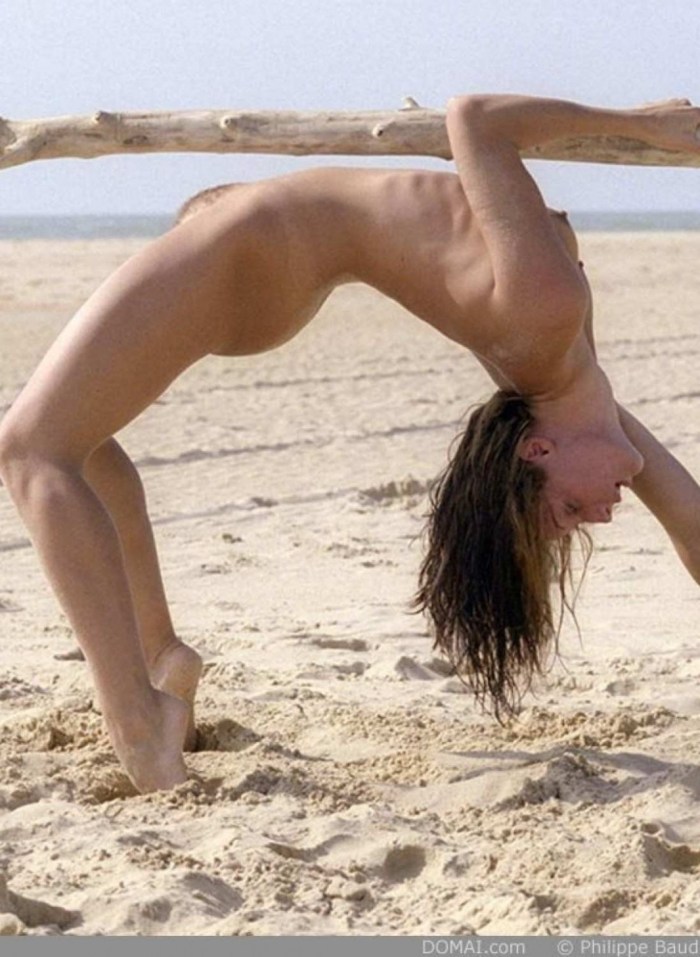 Young pussy on the beach
