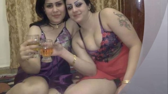 Naked Turkmen women
