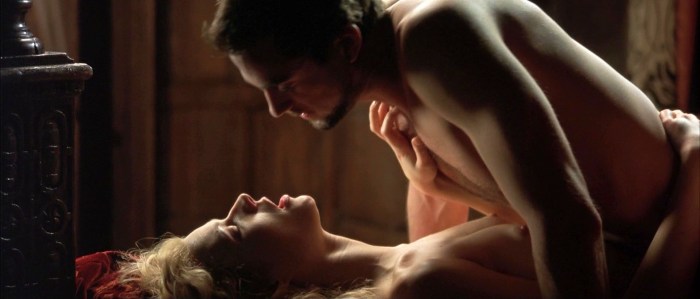 Gwyneth Paltrow is erotic