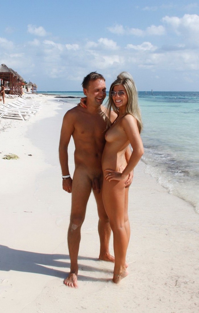 Adult women fuck on the beach
