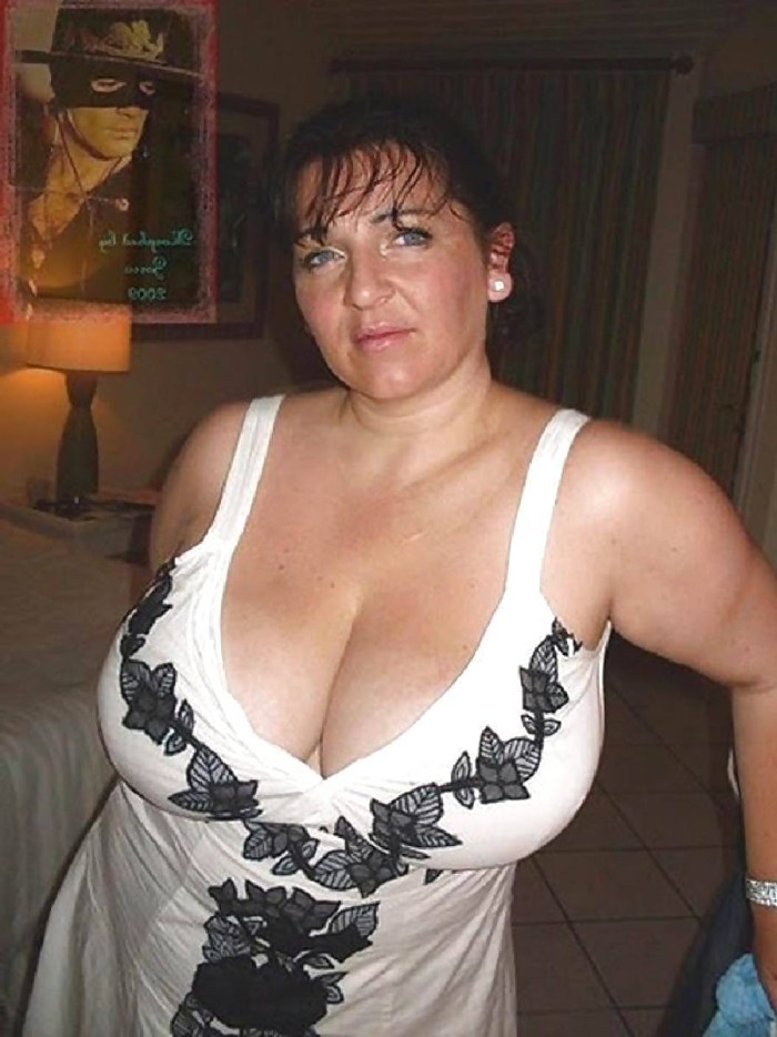 Old aunts with big breasts