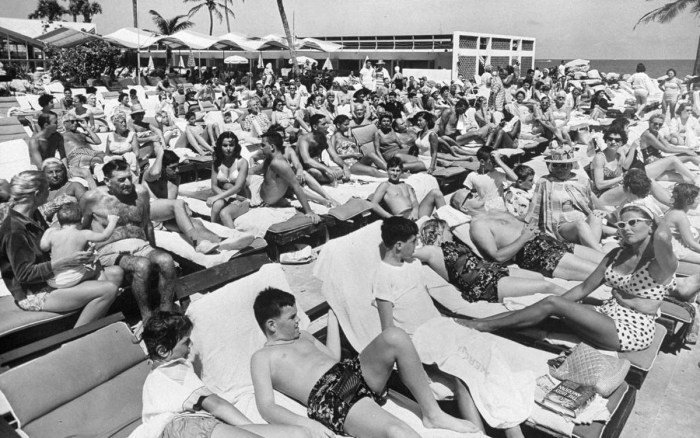 Retro FKK beach
