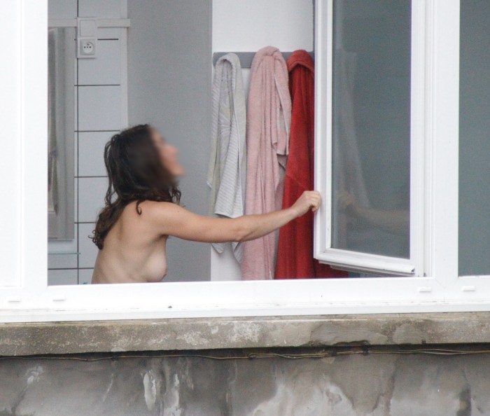 Naked women peeping