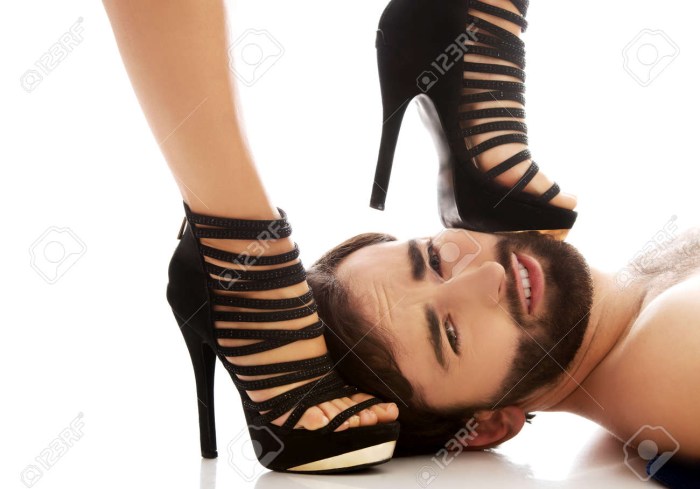 Heel on the face