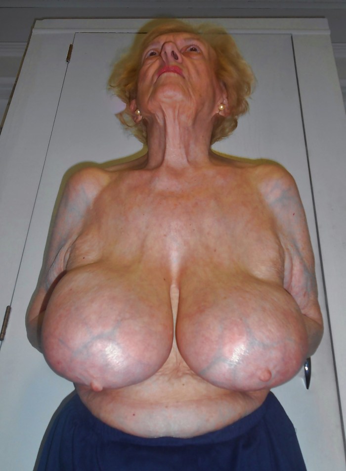 Women with sagging tits