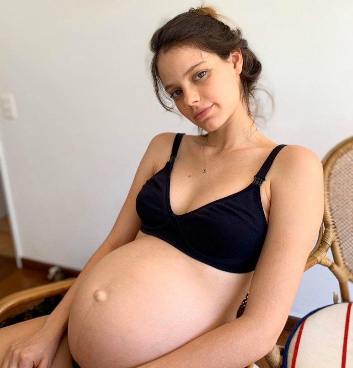 Naked pregnant girls