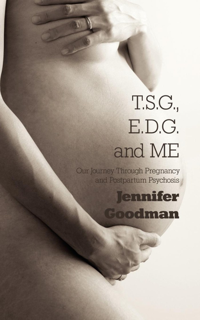 Naked pregnant women in childbirth
