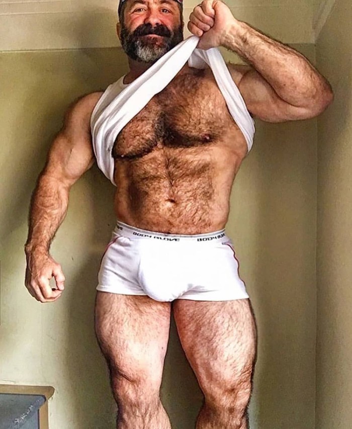 Photoshoot of naked grandmothers