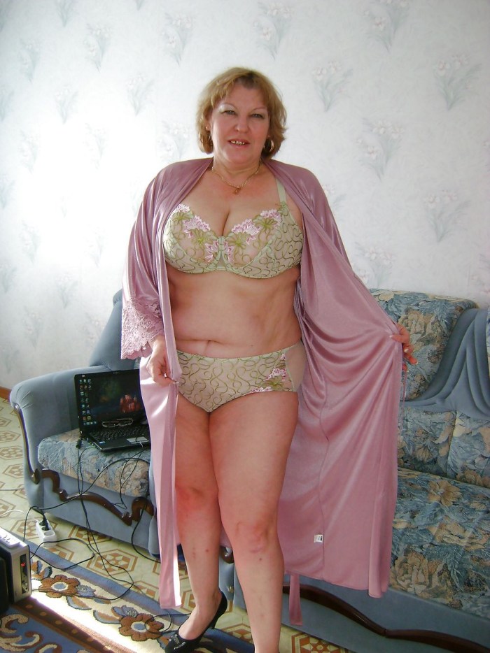 Mature thick in swimsuits