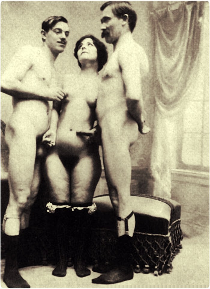 The first erotic pictures