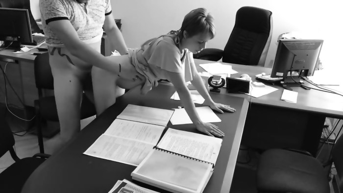Blowjob in the office hidden camera