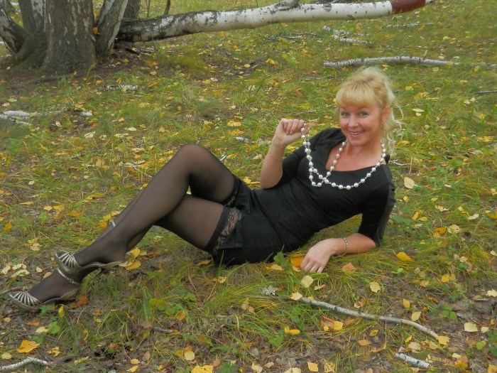 Adult women for meetings in stockings