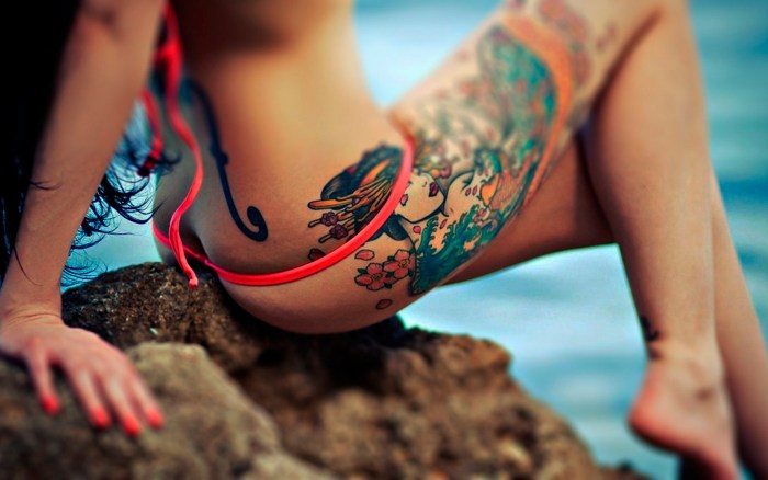 Women's tattoo