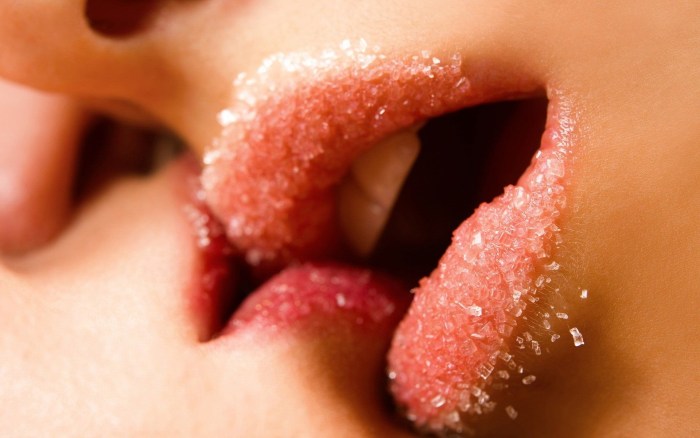 Delicate kiss