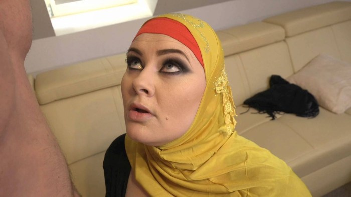 Photos of naked Muslims