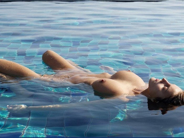 Swimming without swimsuits