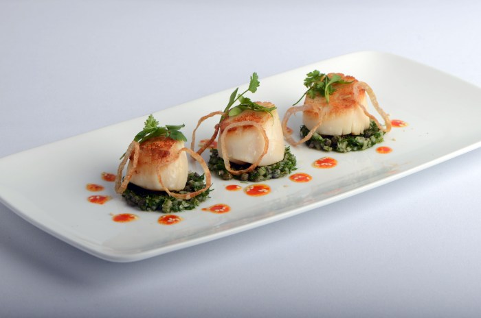 Sea scallop with sauce white wine