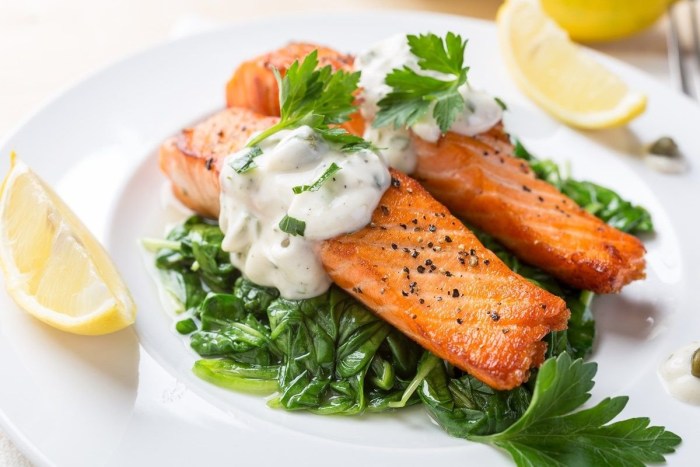 SLOW STAK with Tartar sauce
