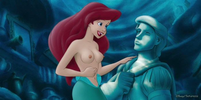 Naked Ariel Piper in the pool