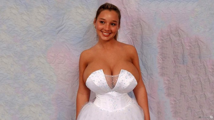 Loni Evans in underwear