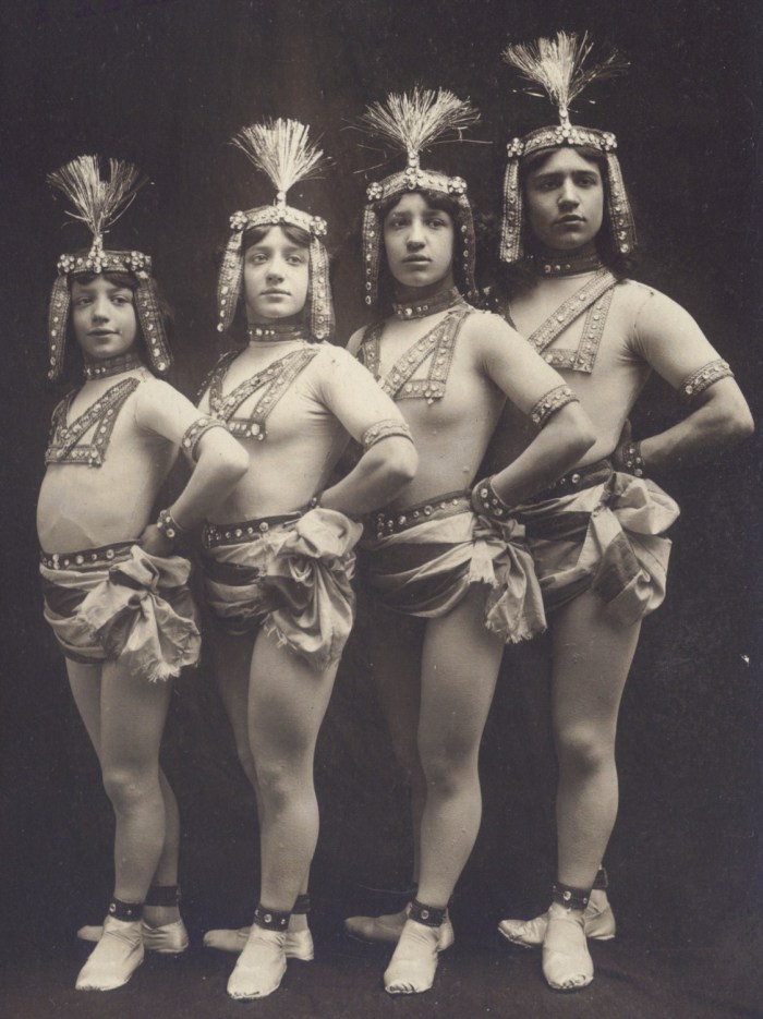 Circus gymnastics strap