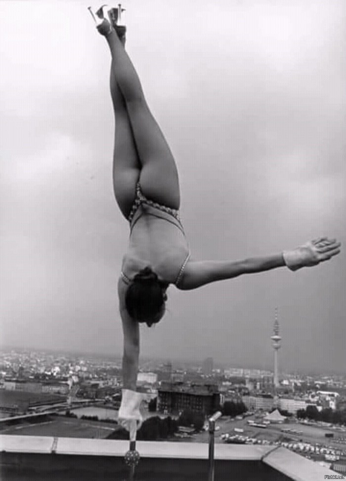 Circus retro performances naked