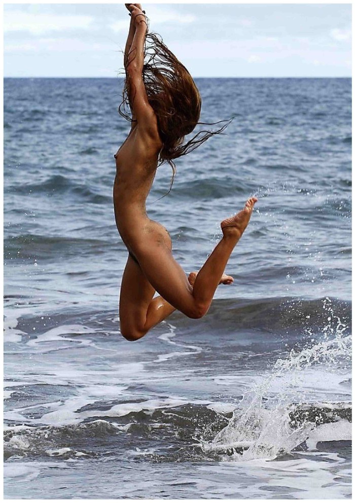 Claire Evans Ballerina naked