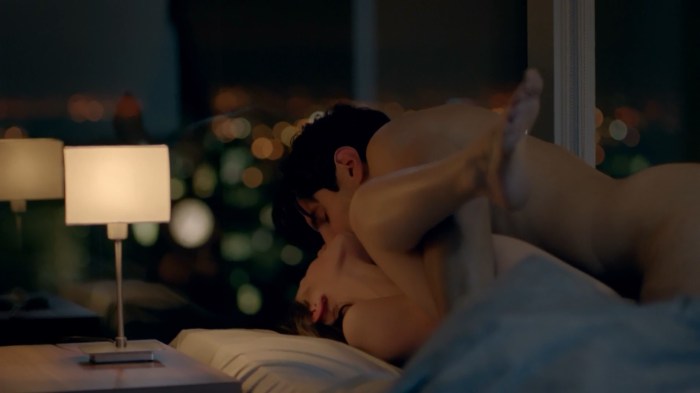 Kaya Skogladario in underwear